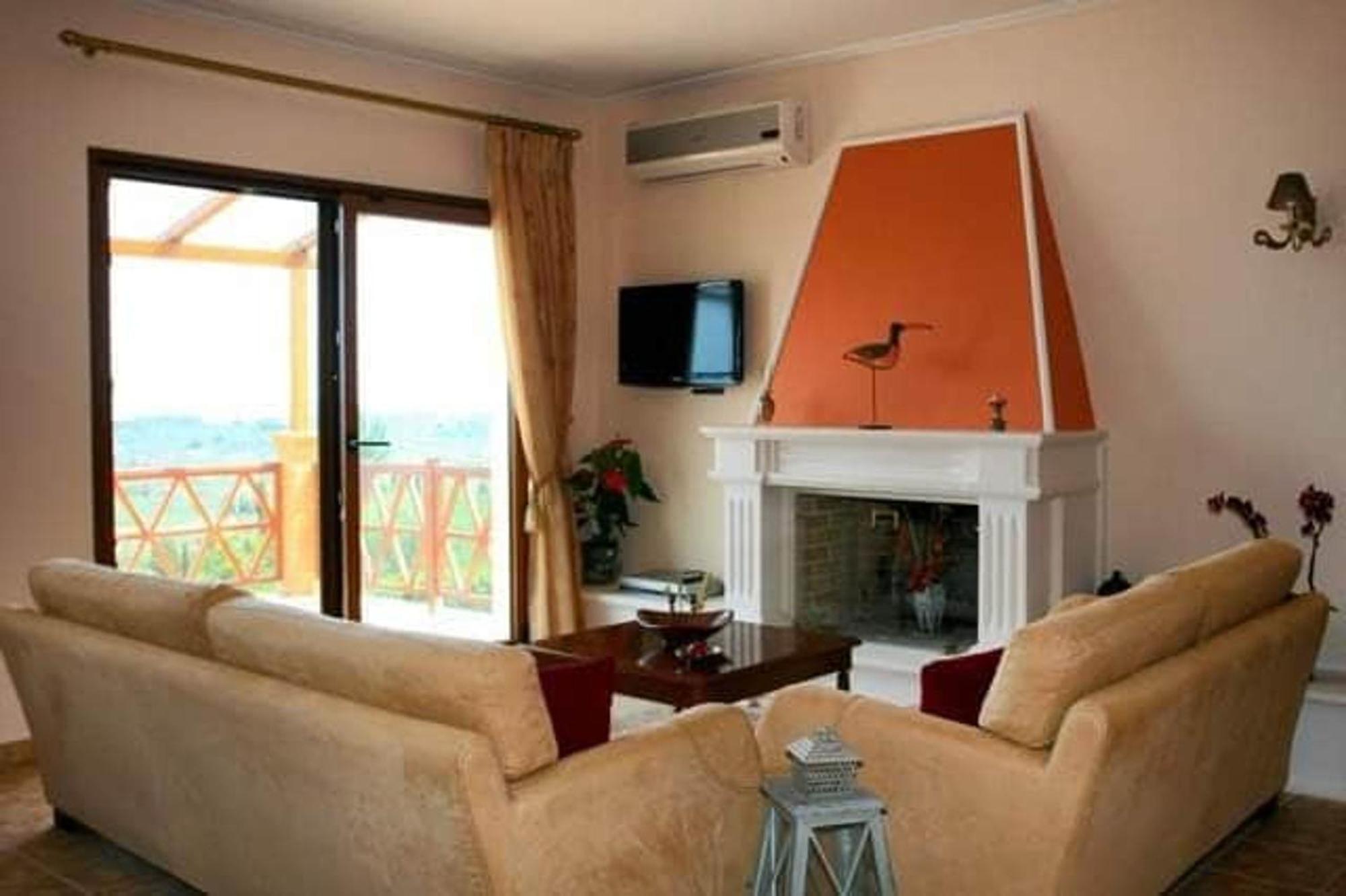 Villa Clairy Mouzakion  Bagian luar foto